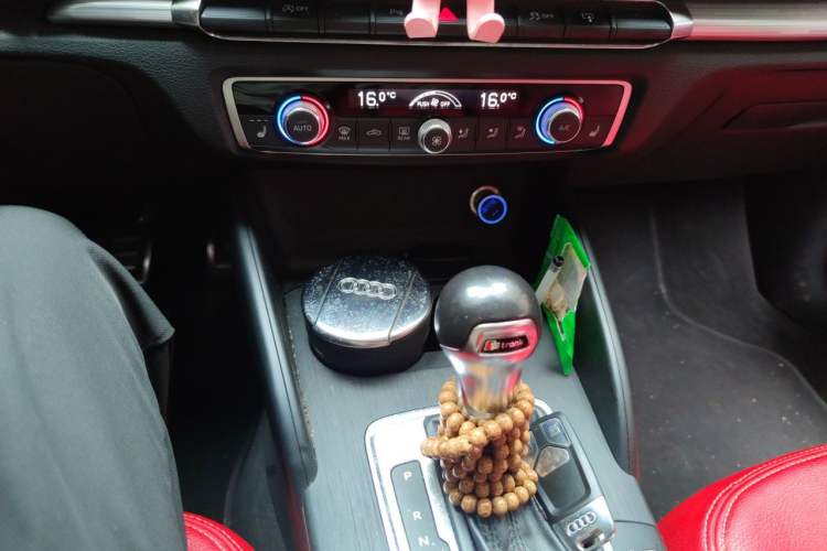 Used Audi A3 2016 Limousine 35 TFSI Prestige Edition Audio And AC Panel