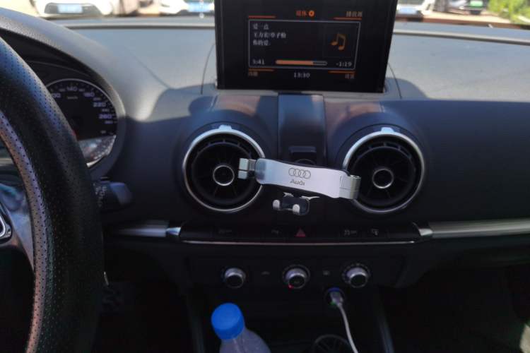 Used Audi A3 2016 Sportback 35 TFSI Ambition Audio And AC Panel