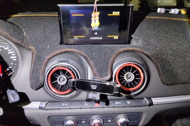 Used Audi A3 2016 Limousine 35 TFSI Prestige Edition Audio And AC Panel