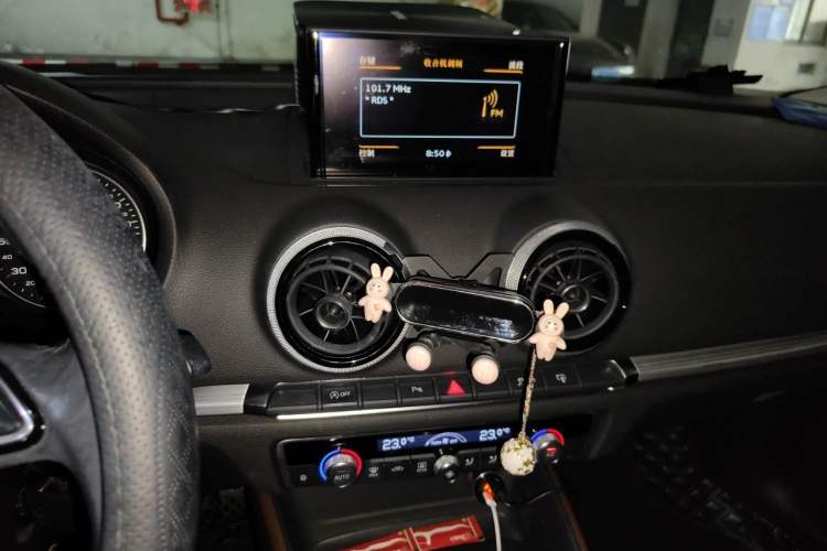 Used Audi A3 2016 Sportback 35 TFSI Style Edition Audio And AC Panel