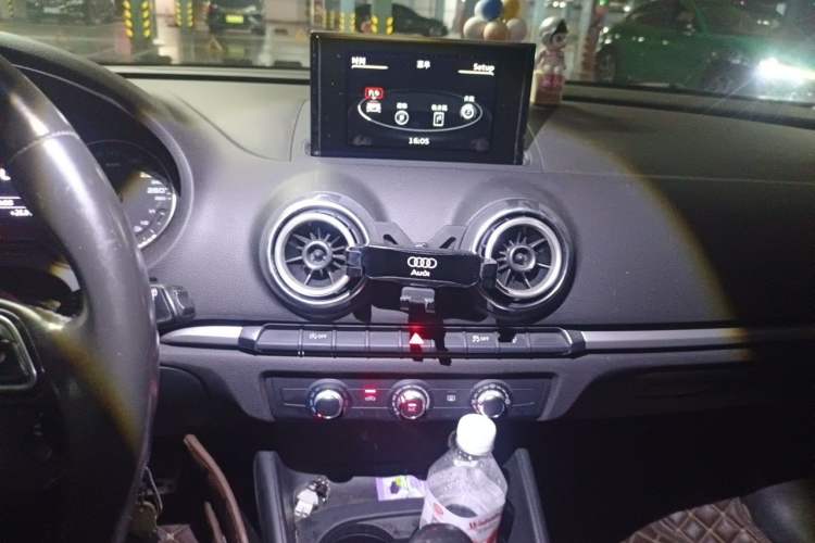 Used Audi A3 2016 Sportback 35 TFSI Ambition Edition Audio And AC Panel