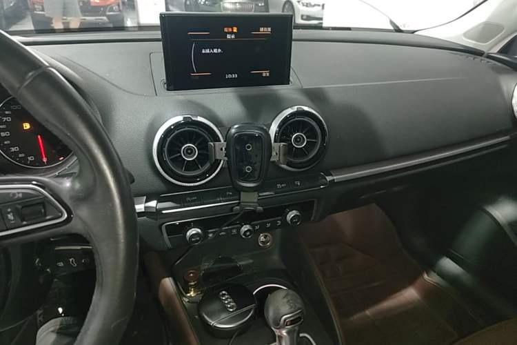 Used Audi A3 2016 Limousine 35 TFSI Style Edition Audio And AC Panel