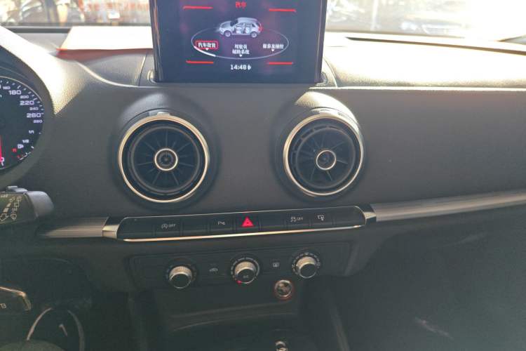 Used Audi A3 2016 Sportback 35 TFSI Ambition Audio And AC Panel