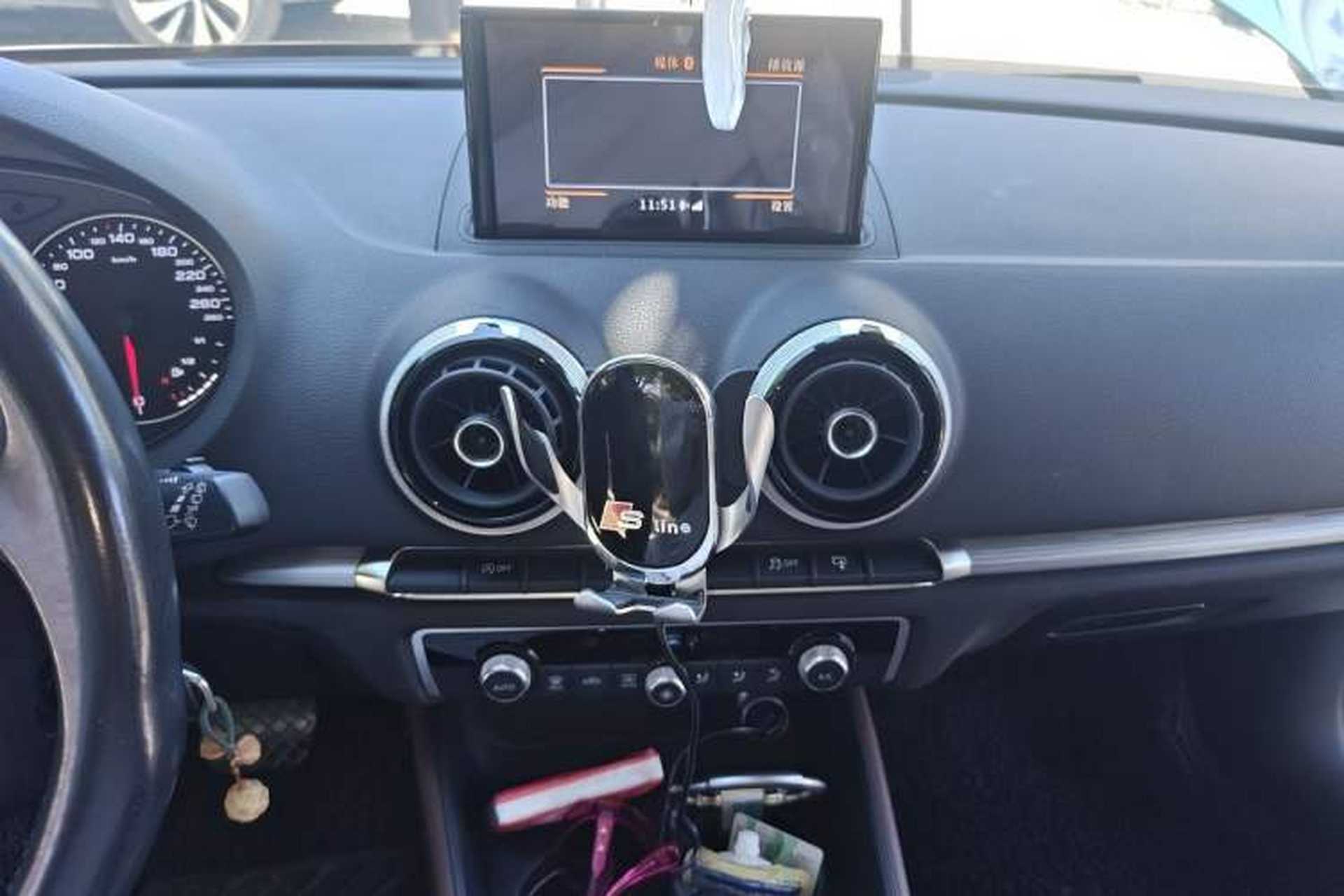 Used Audi A3 2016 Sportback 35 TFSI Style Edition Audio And AC Panel