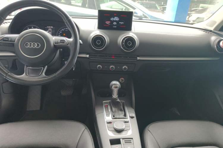 Used Audi A3 2016 Sportback 35 TFSI Ambition Audio And AC Panel