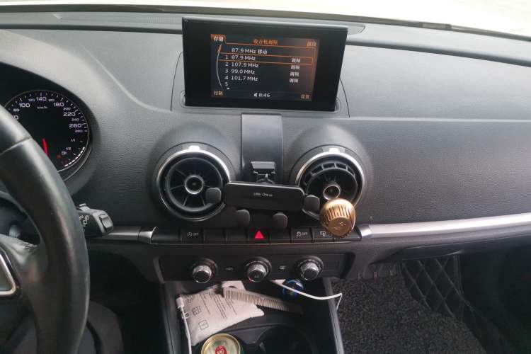 Used Audi A3 2016 Sportback 35 TFSI Ambition Edition Audio And AC Panel