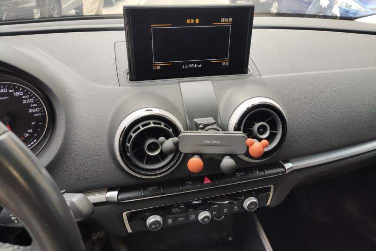 Used Audi A3 2016 Sportback 35 TFSI Style Edition Audio And AC Panel