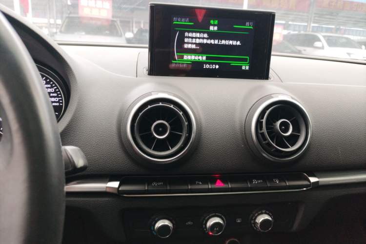 Used Audi A3 2016 Limousine 35 TFSI Prestige Edition Audio And AC Panel