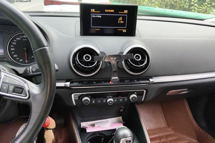 Used Audi A3 2016 Sportback 35 TFSI Style Edition Audio And AC Panel