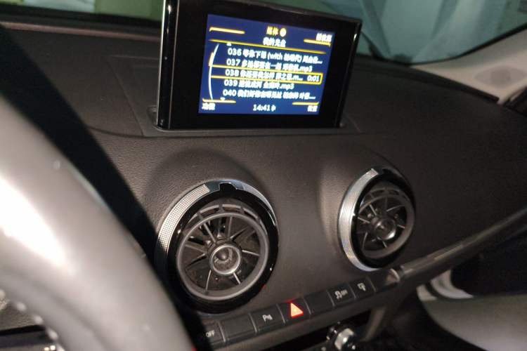 Used Audi A3 2016 Sportback 35 TFSI Style Edition Audio And AC Panel