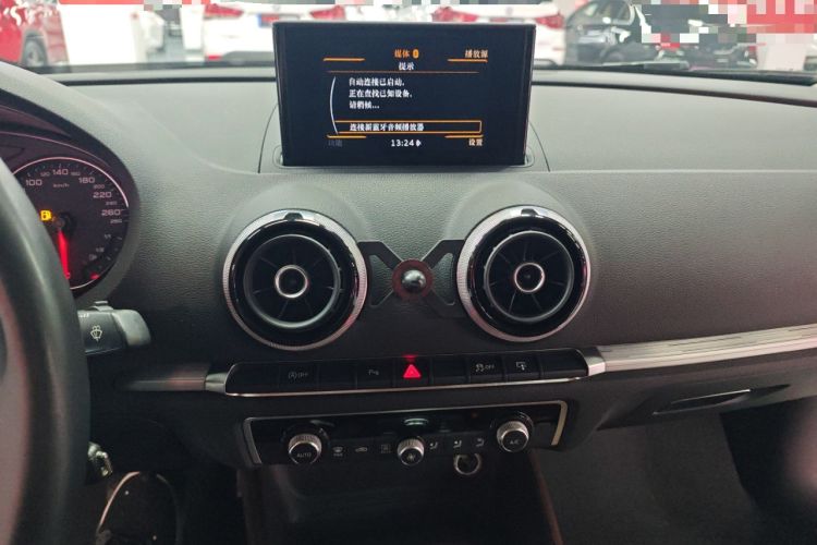 Used Audi A3 2016 Limousine 35 TFSI Style Edition Audio And AC Panel