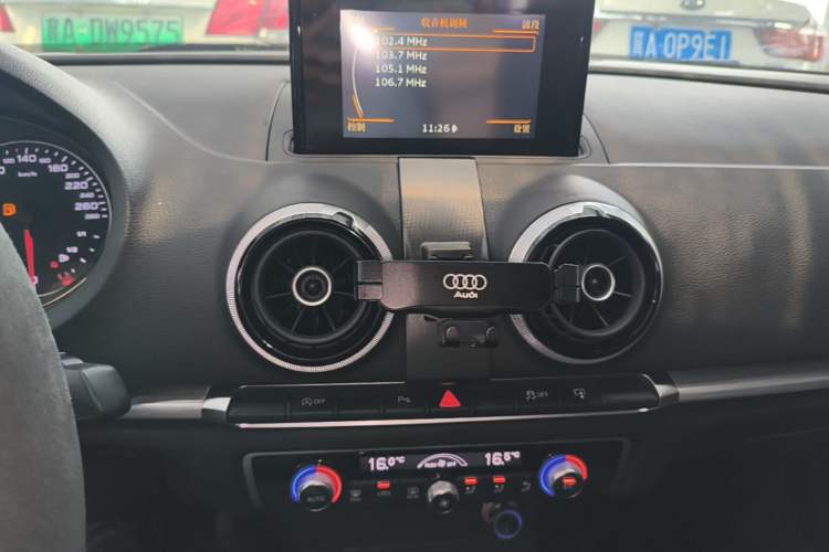 Used Audi A3 2016 Limousine 35 TFSI Style Edition Audio And AC Panel