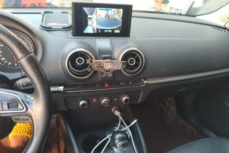 Used Audi A3 2016 Limousine 35 TFSI Prestige Edition Audio And AC Panel