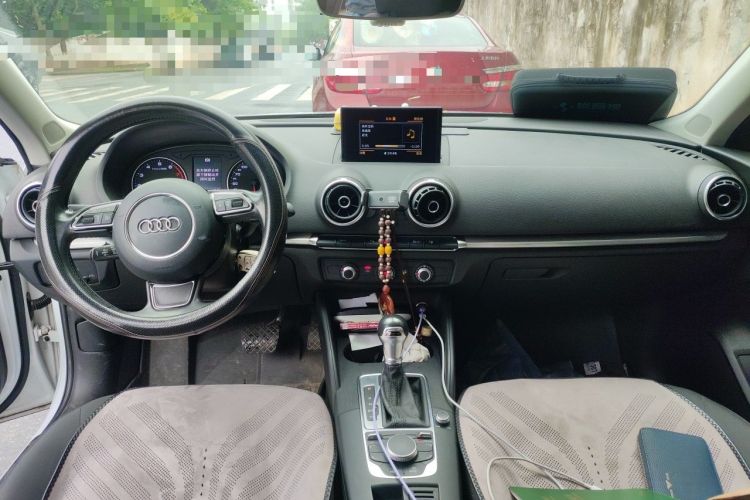 Used Audi A3 2016 Sportback 35 TFSI Ambition Center Console