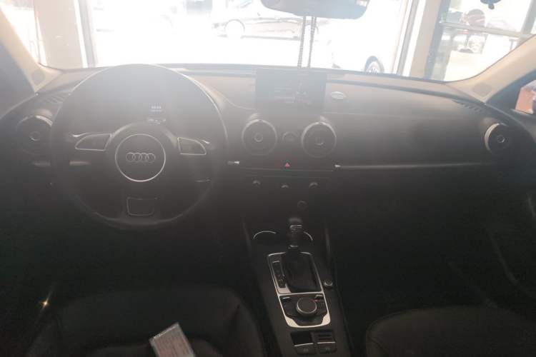 Used Audi A3 2016 Sportback 35 TFSI Style Edition Center Console