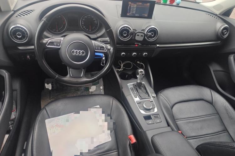 Used Audi A3 2016 Limousine 35 TFSI Prestige Edition Center Console