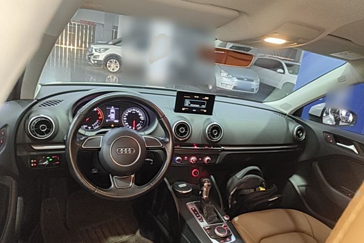 Used Audi A3 2016 Sportback 35 TFSI Ambition Edition Center Console