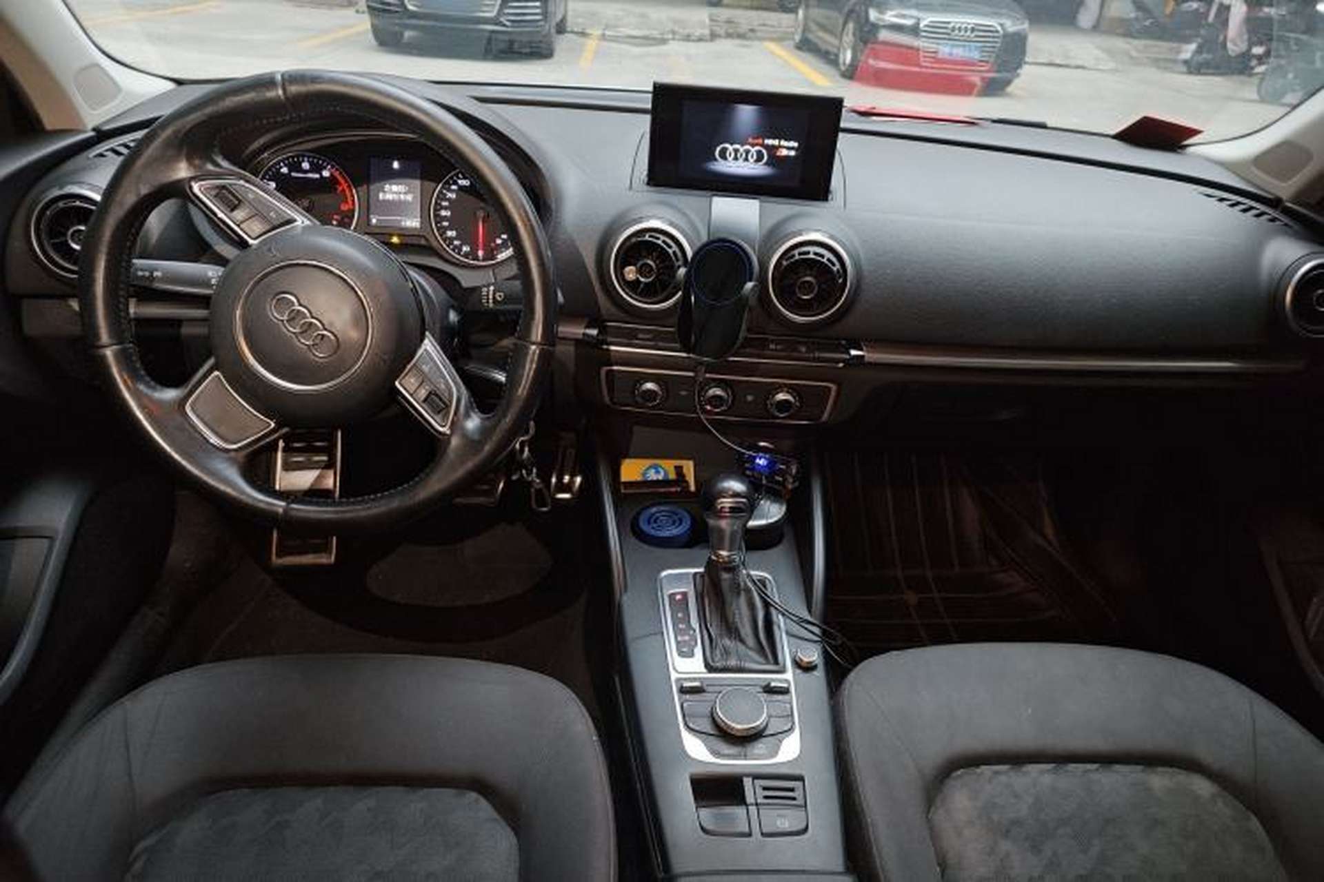 Used Audi A3 2016 Limousine 35 TFSI Prestige Edition Center Console