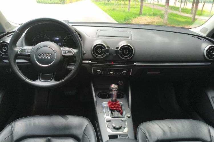 Used Audi A3 2016 Sportback 35 TFSI Style Edition Center Console