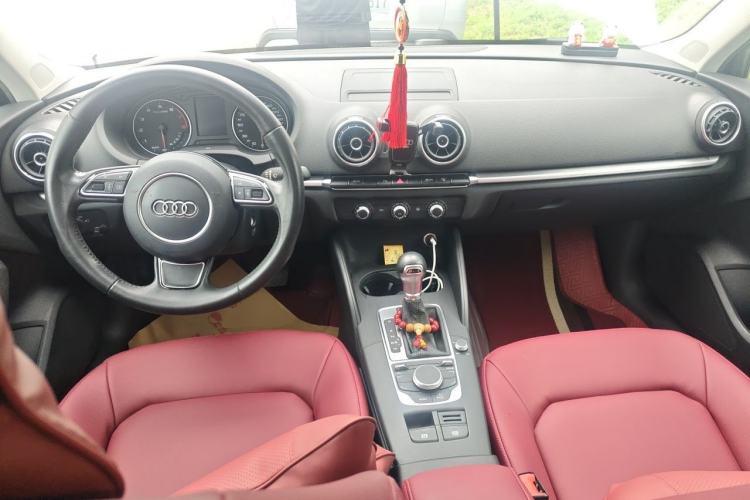 Used Audi A3 2016 Sportback 35 TFSI Ambition Center Console