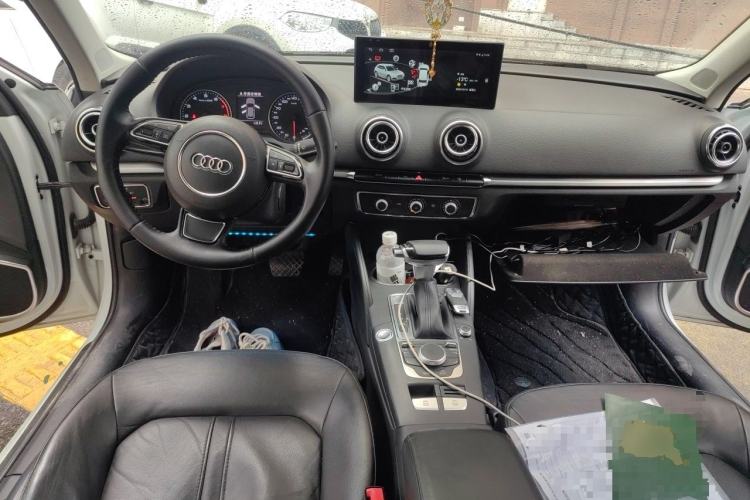Used Audi A3 2016 Sportback 35 TFSI Ambition Center Console
