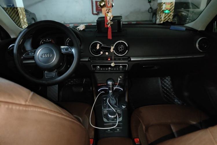 Used Audi A3 2016 Sportback 35 TFSI Style Edition Center Console