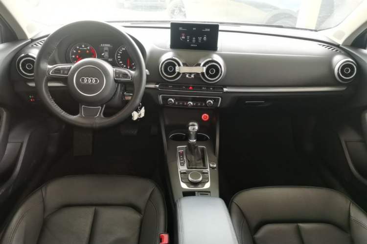 Used Audi A3 2016 Sportback 35 TFSI Style Edition Center Console