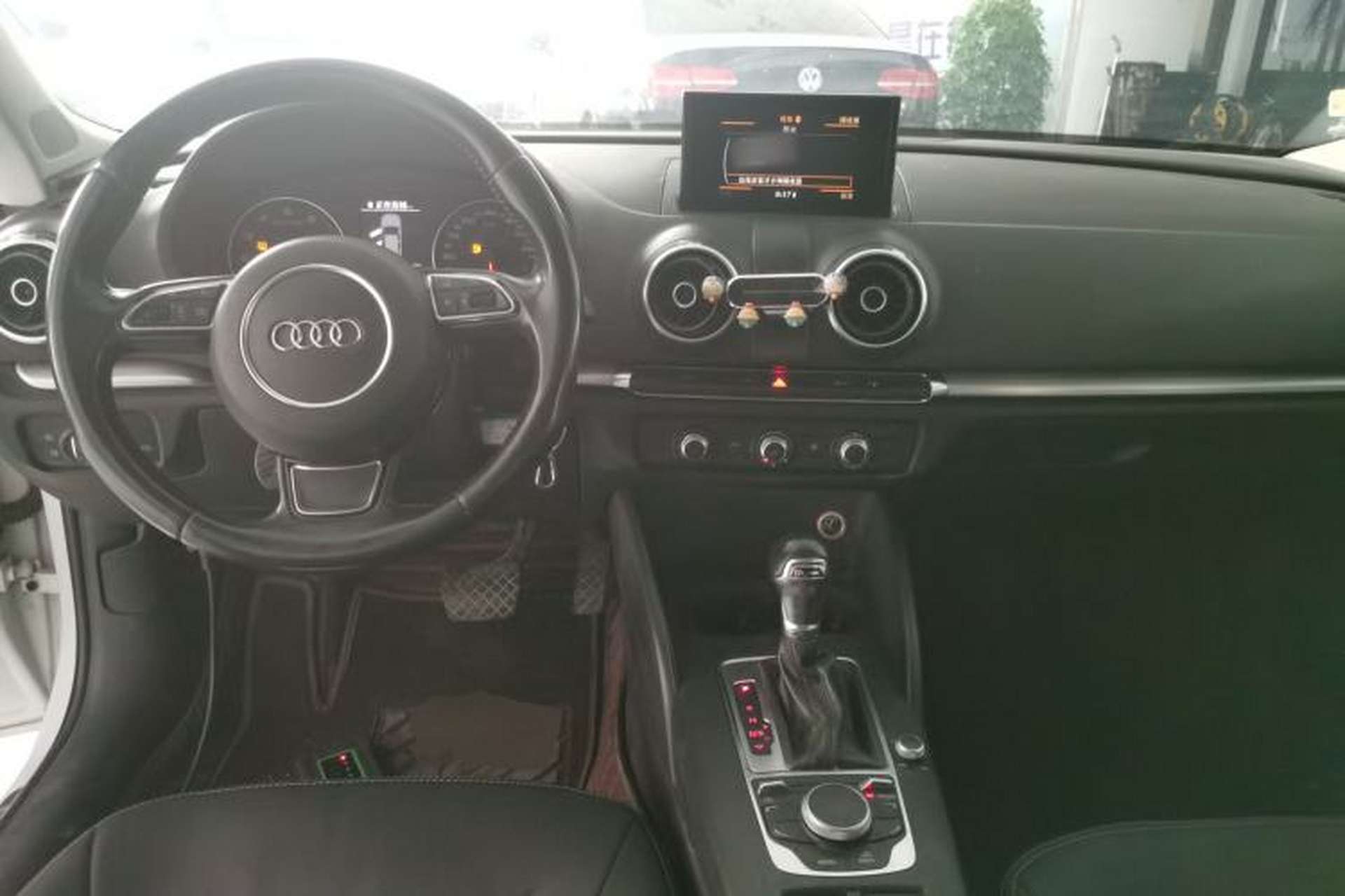 Used Audi A3 2016 Sportback 35 TFSI Ambition Center Console