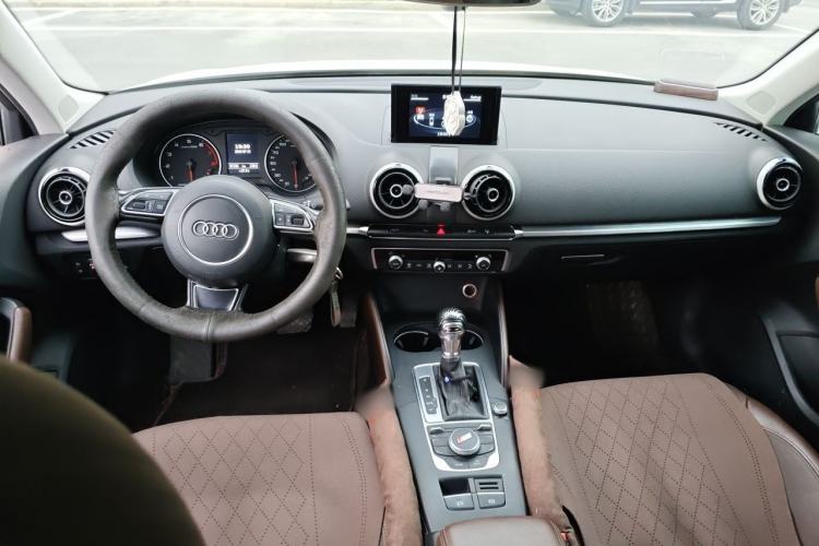 Used Audi A3 2016 Sportback 35 TFSI Style Edition Center Console