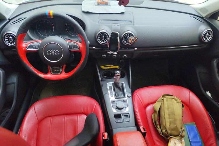Used Audi A3 2016 Sportback 35 TFSI Ambition Center Console