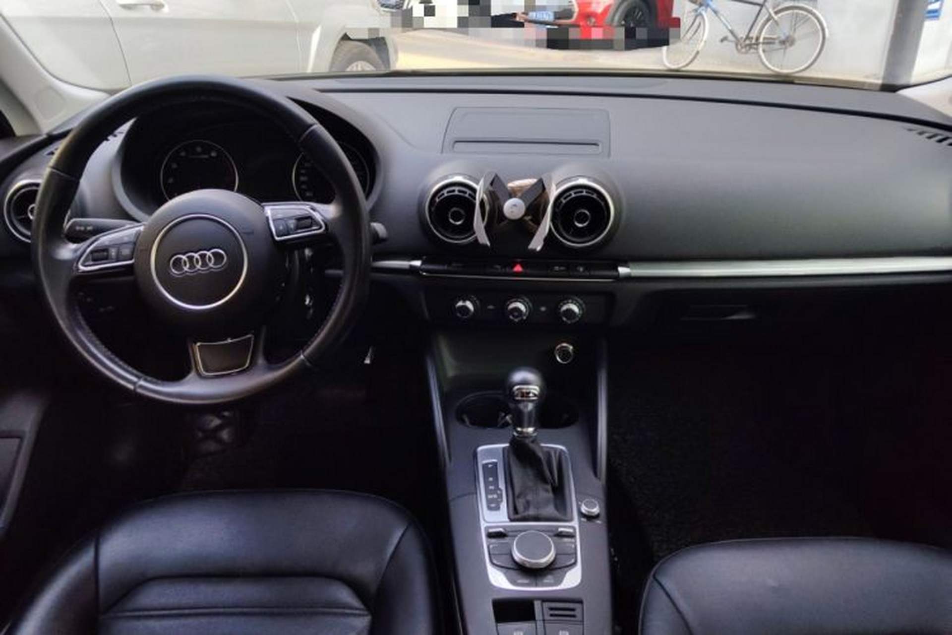 Used Audi A3 2016 Sportback 35 TFSI Ambition Center Console
