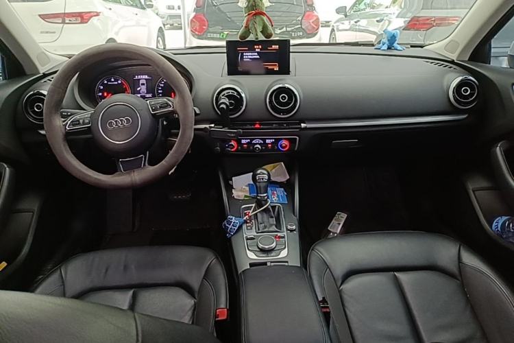 Used Audi A3 2016 Sportback 35 TFSI Style Edition Center Console