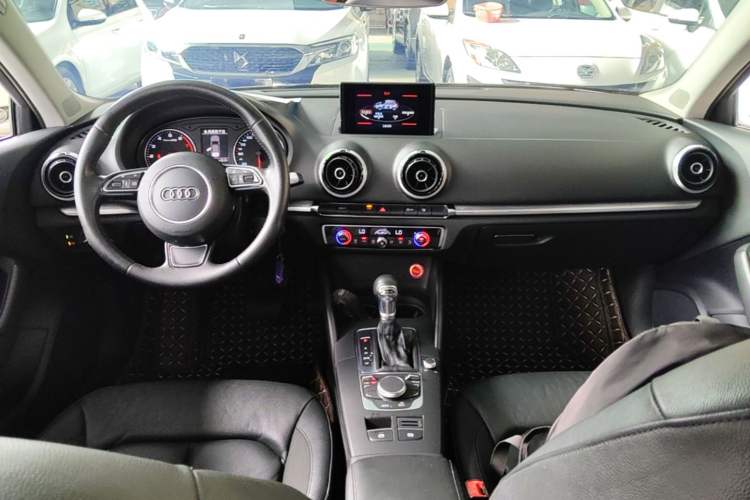 Used Audi A3 2016 Sportback 35 TFSI Style Edition Center Console