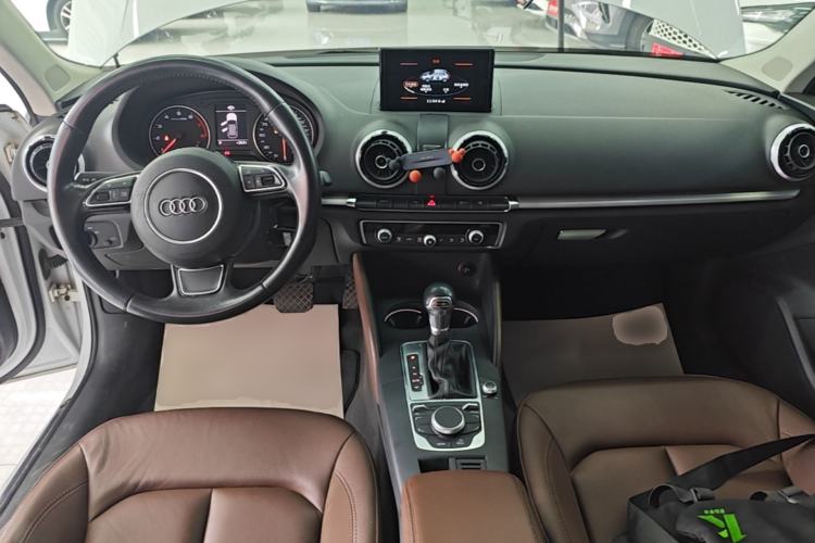 Used Audi A3 2016 Sportback 35 TFSI Style Edition Center Console