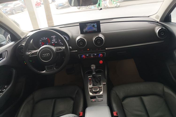 Used Audi A3 2016 Sportback 35 TFSI Style Edition Center Console