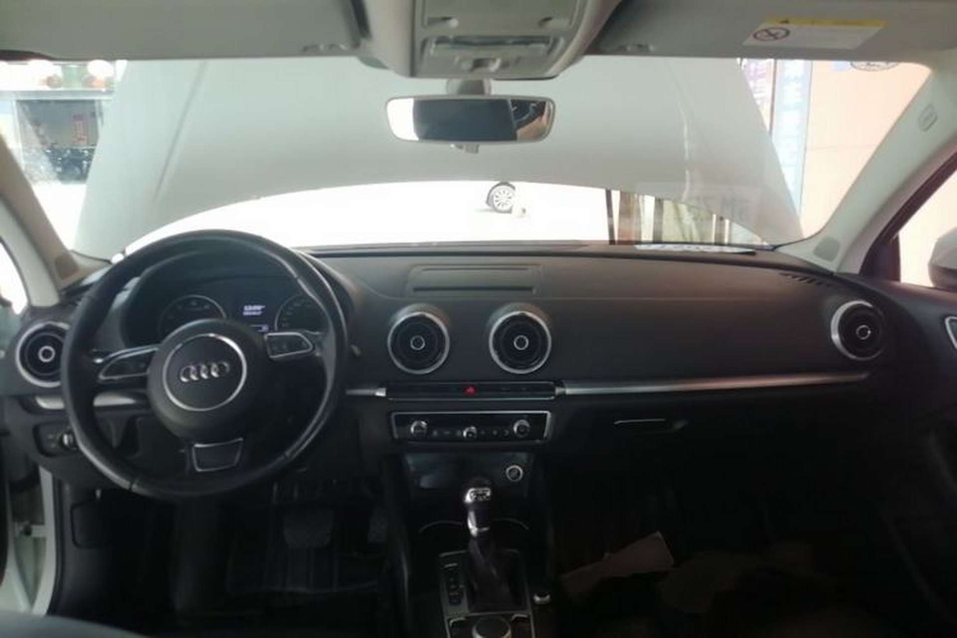 Used Audi A3 2016 Limousine 35 TFSI Style Edition Center Console