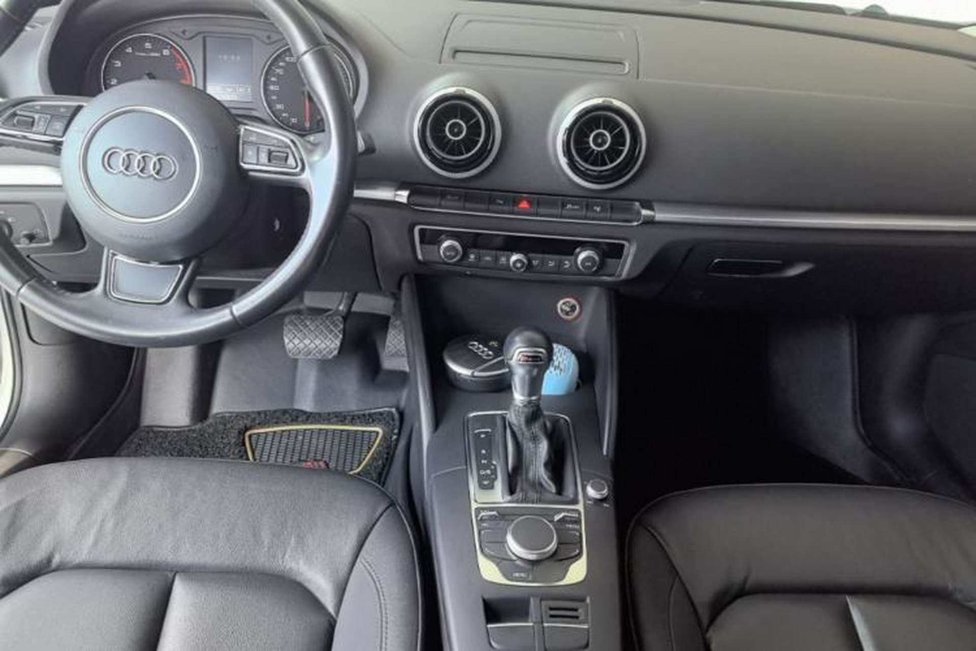 Used Audi A3 2016 Limousine 35 TFSI Style Edition Center Console