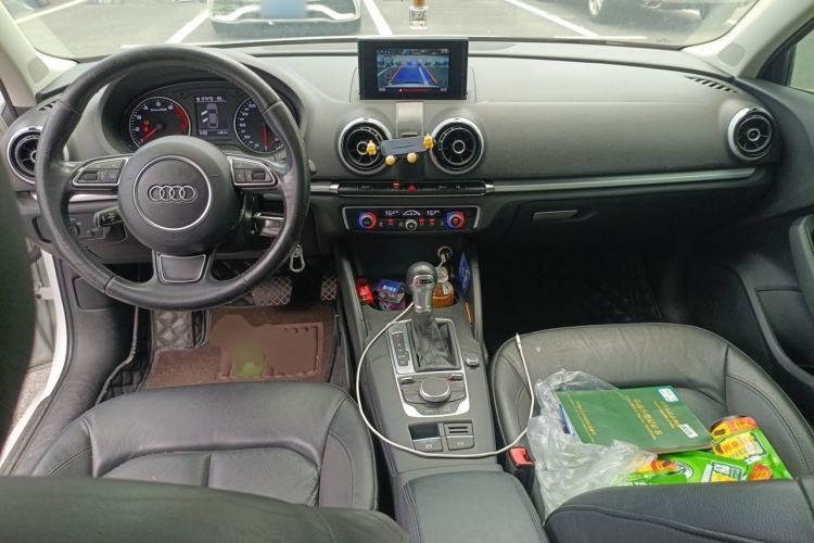 Used Audi A3 2016 Limousine 35 TFSI Style Edition Center Console