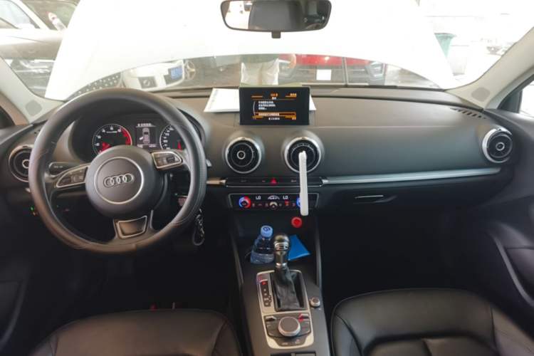 Used Audi A3 2016 Sportback 35 TFSI Style Edition Center Console
