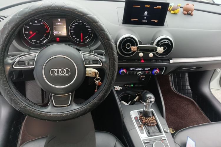 Used Audi A3 2016 Sportback 35 TFSI Style Edition Center Console