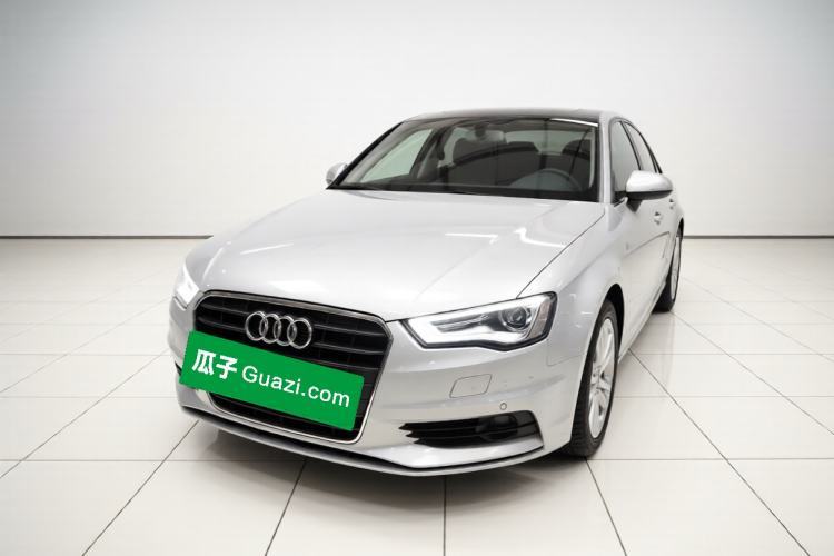 Używany Audi A3 2016 Limousine 35 TFSI Prestige Edition Guazi used car, China used car export, Used car for sale, Used cars, Cheapest cars for sale