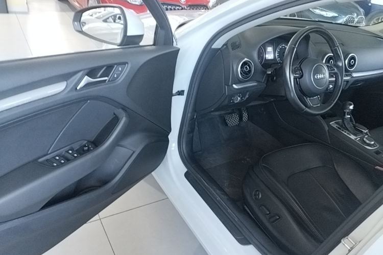 Used Audi A3 2016 Limousine 35 TFSI Prestige Edition Driver Seat