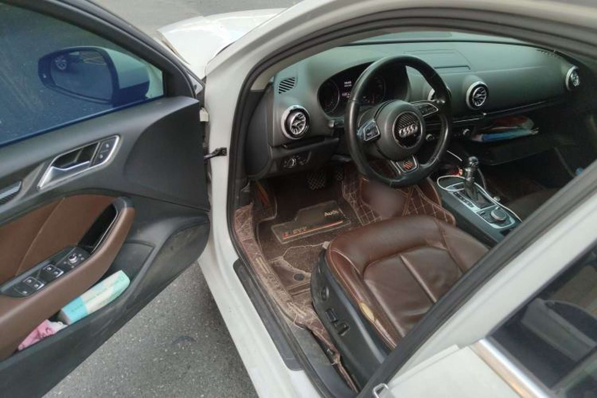 Used Audi A3 2016 Limousine 35 TFSI Style Edition Driver Seat