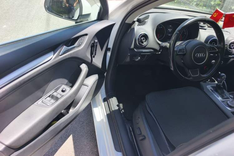 Used Audi A3 2016 Limousine 35 TFSI Prestige Edition Driver Seat