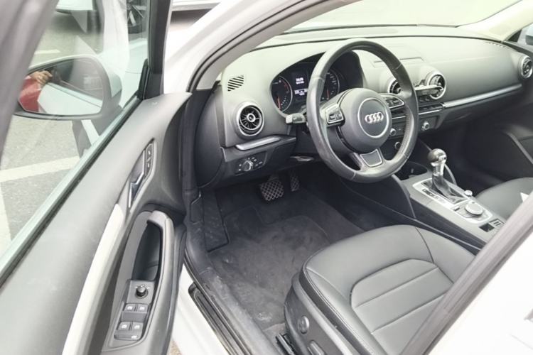Used Audi A3 2016 Limousine 35 TFSI Prestige Edition Driver Seat