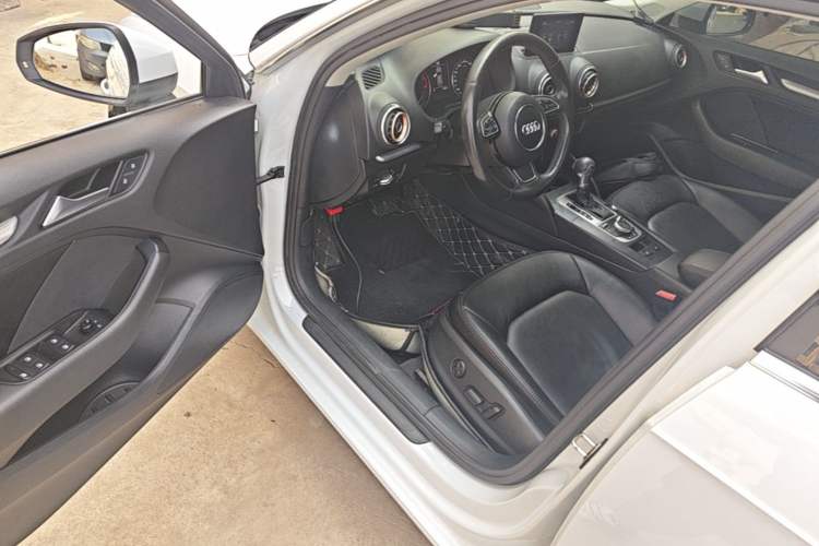 Used Audi A3 2016 Sportback 35 TFSI Ambition Driver Seat