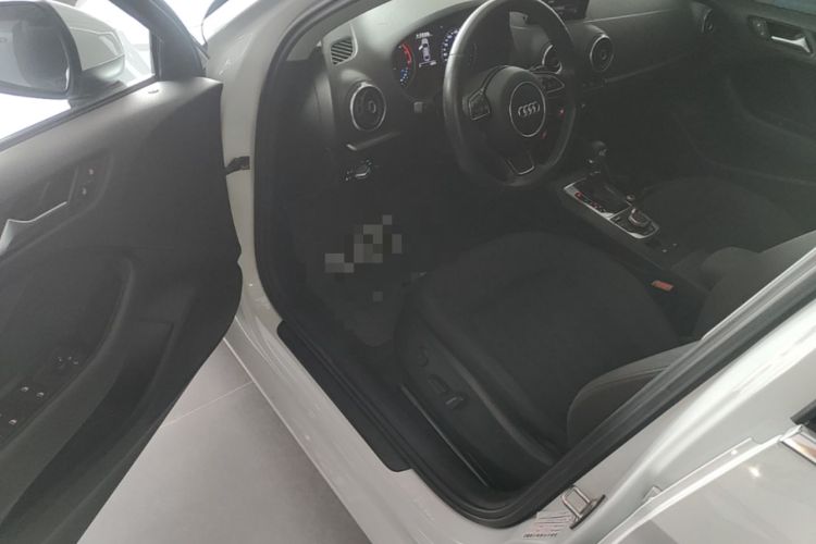 Used Audi A3 2016 Limousine 35 TFSI Prestige Edition Driver Seat