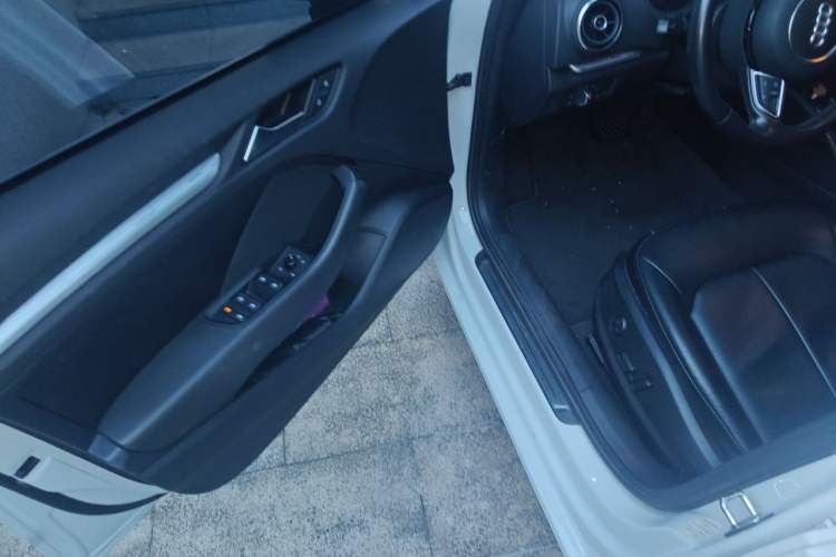 Used Audi A3 2016 Sportback 35 TFSI Ambition Driver Seat
