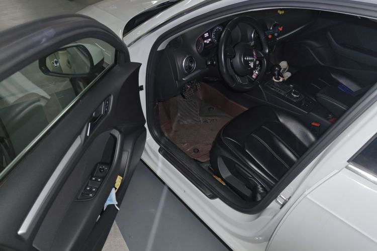 Used Audi A3 2016 Sportback 35 TFSI Ambition Edition Driver Seat