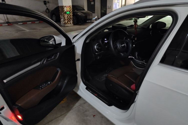 Used Audi A3 2016 Sportback 35 TFSI Style Edition Driver Seat